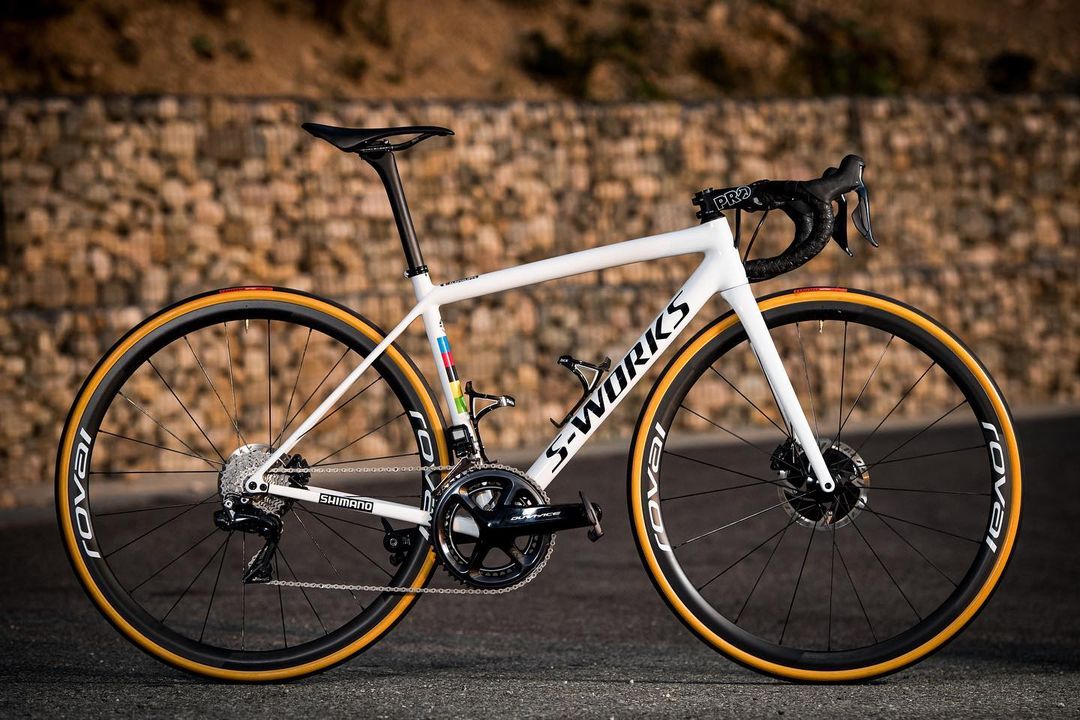 印有彪言彪语 canyon推出新款aeroad cfr mvdp